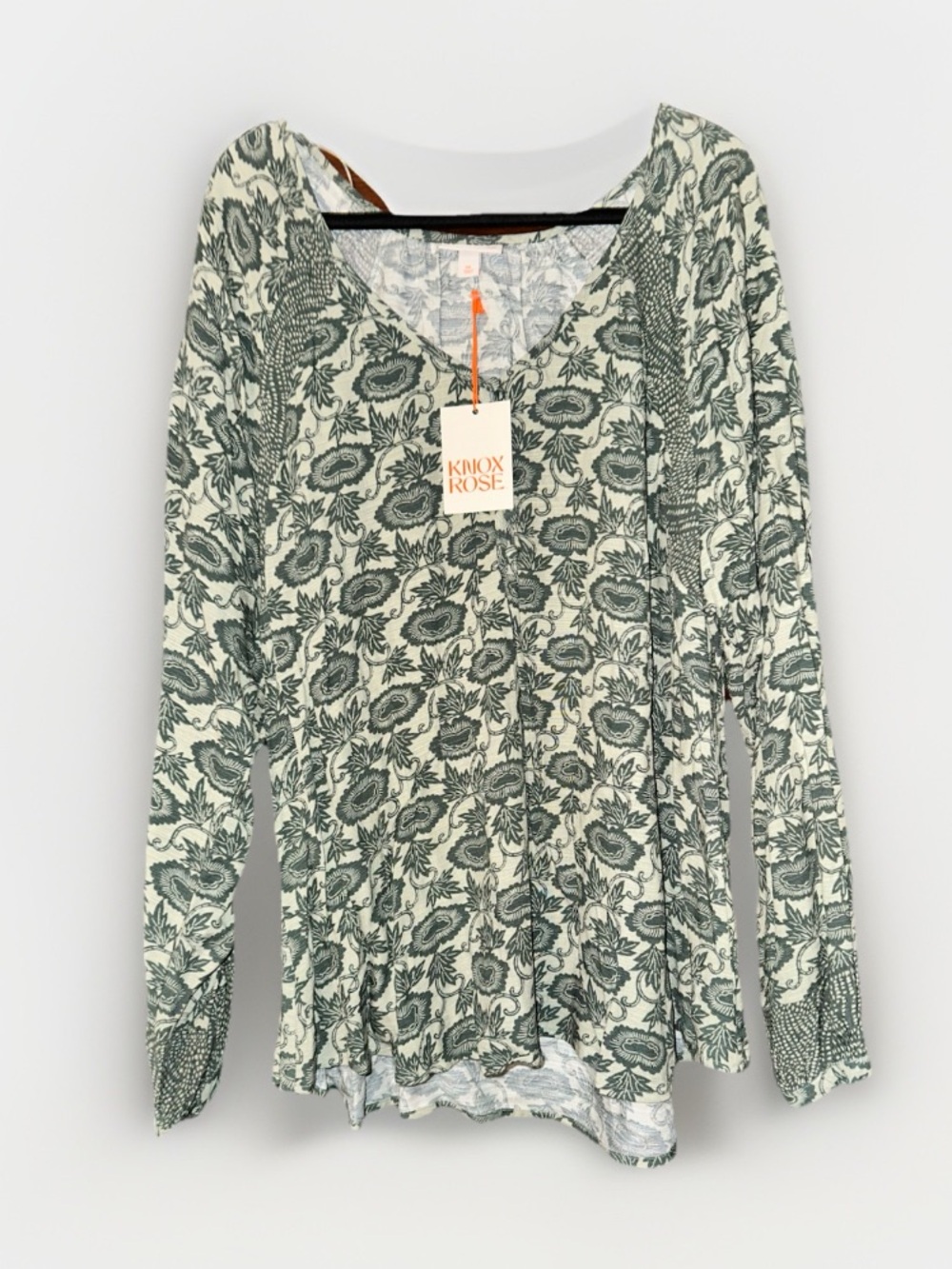Knox Rose Green Leaf-Print V-Neck Blouse - Picture 2 of 5